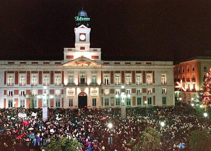 Puerta Del Sol -de La Cruz Isabel I0&Parking